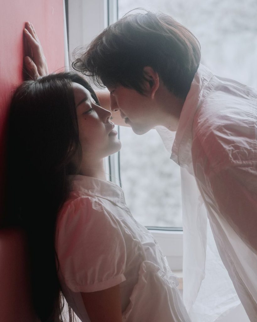 Couple enlacé